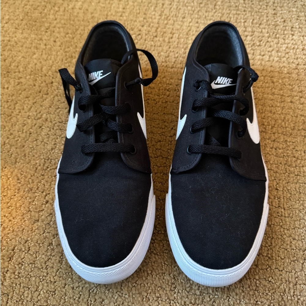 Nike Black and White Sneakers